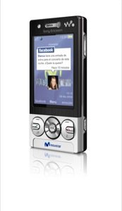 Sony Ericsson y Telefónica presentan el W705 con Facebook integrado